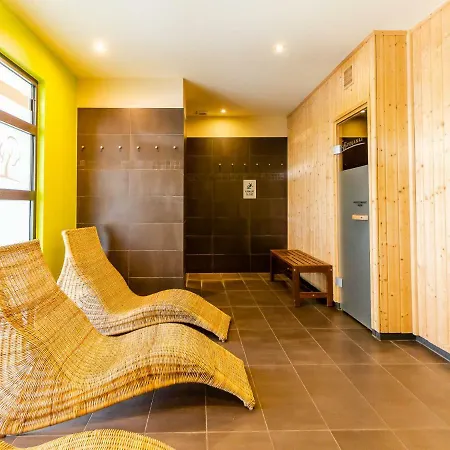 アパート Pomaranczowy Z Basenem,sauna-blisko Morza. *