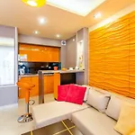 Апартаменты Pomaranczowy Z Basenem,sauna-blisko Morza. Колобжег