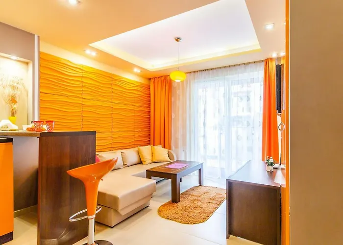 Pomaranczowy Z Basenem,sauna-blisko Morza. Lägenhet