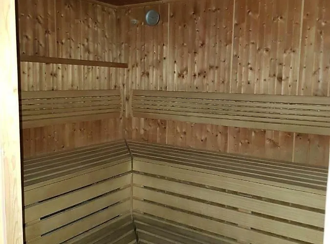 Lägenhet Pomaranczowy Z Basenem,sauna-blisko Morza. *